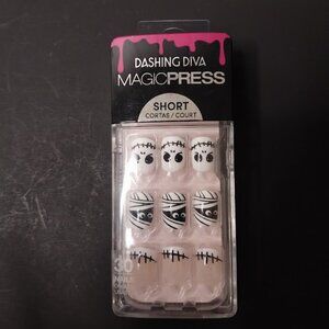 Dashing Diva Magic Press Mummy Nails
